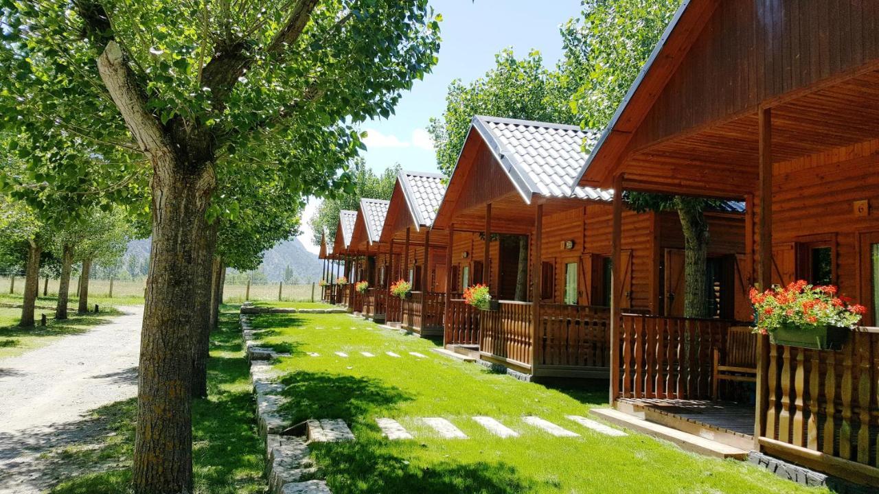 Aiguestortes Camping Resort Esterri d'Àneu Extérieur photo